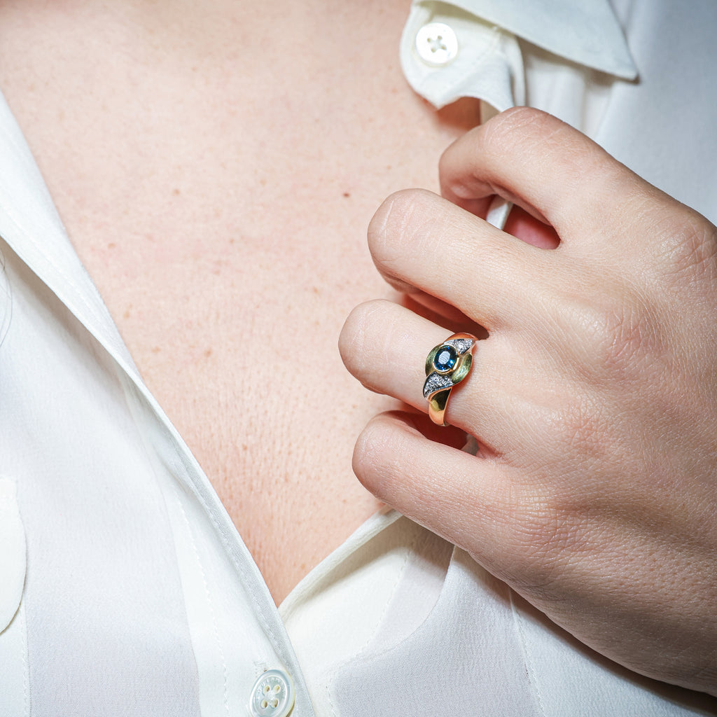 Damiani Two-Tone Gold Ring with Sapphire and Brilliant Diamonds