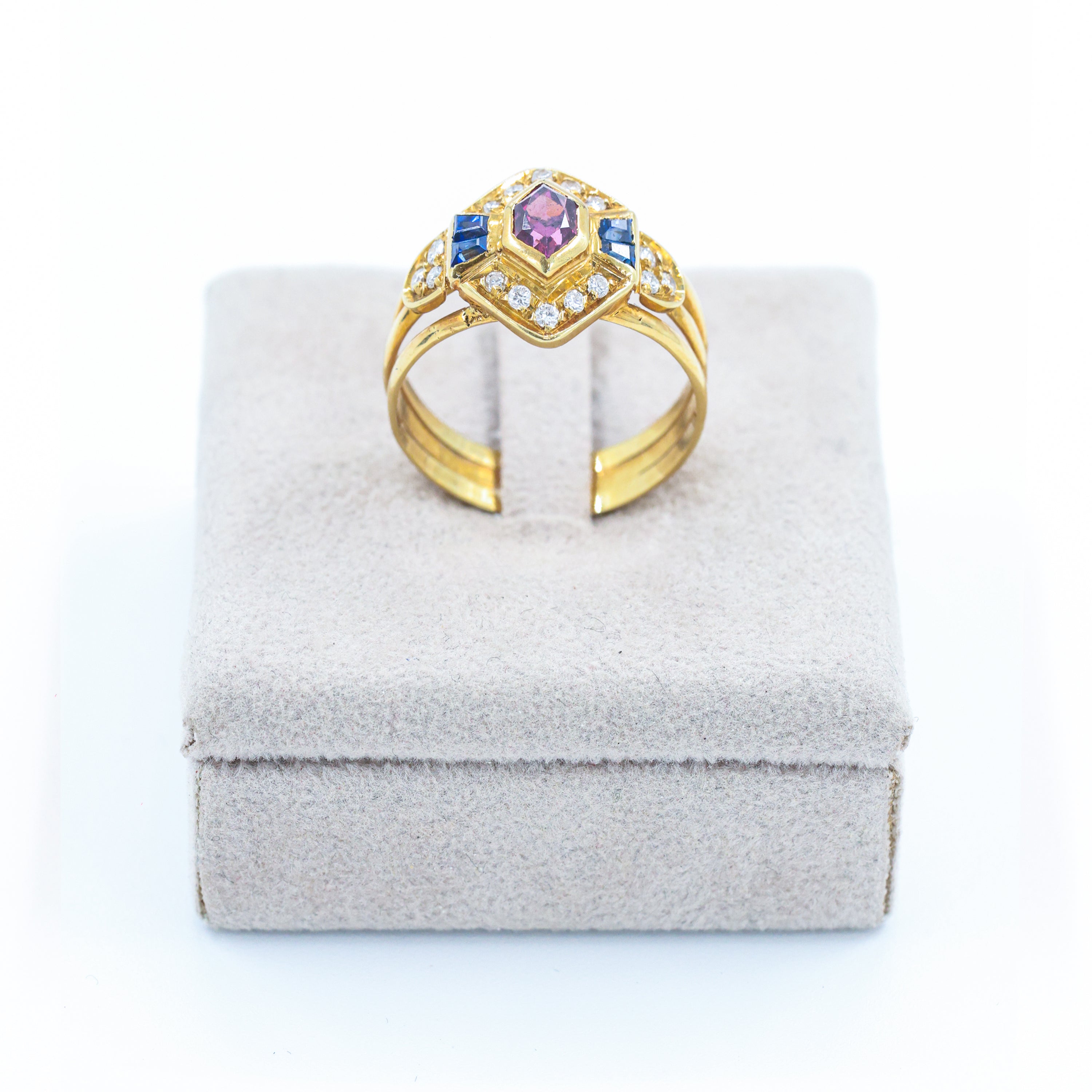 Yellow Gold Ring with Pink Tourmaline, Sapphires and Brilliant Diamonds