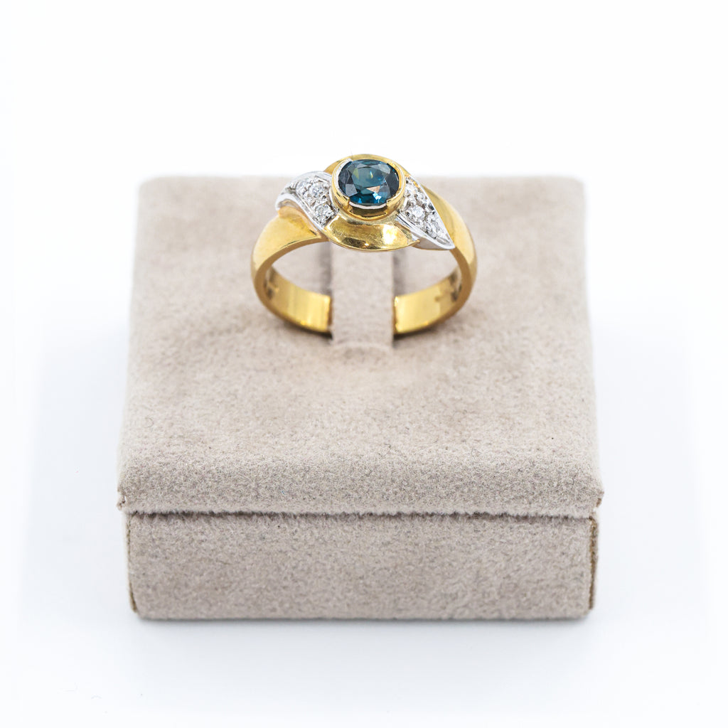 Damiani Two-Tone Gold Ring with Sapphire and Brilliant Diamonds