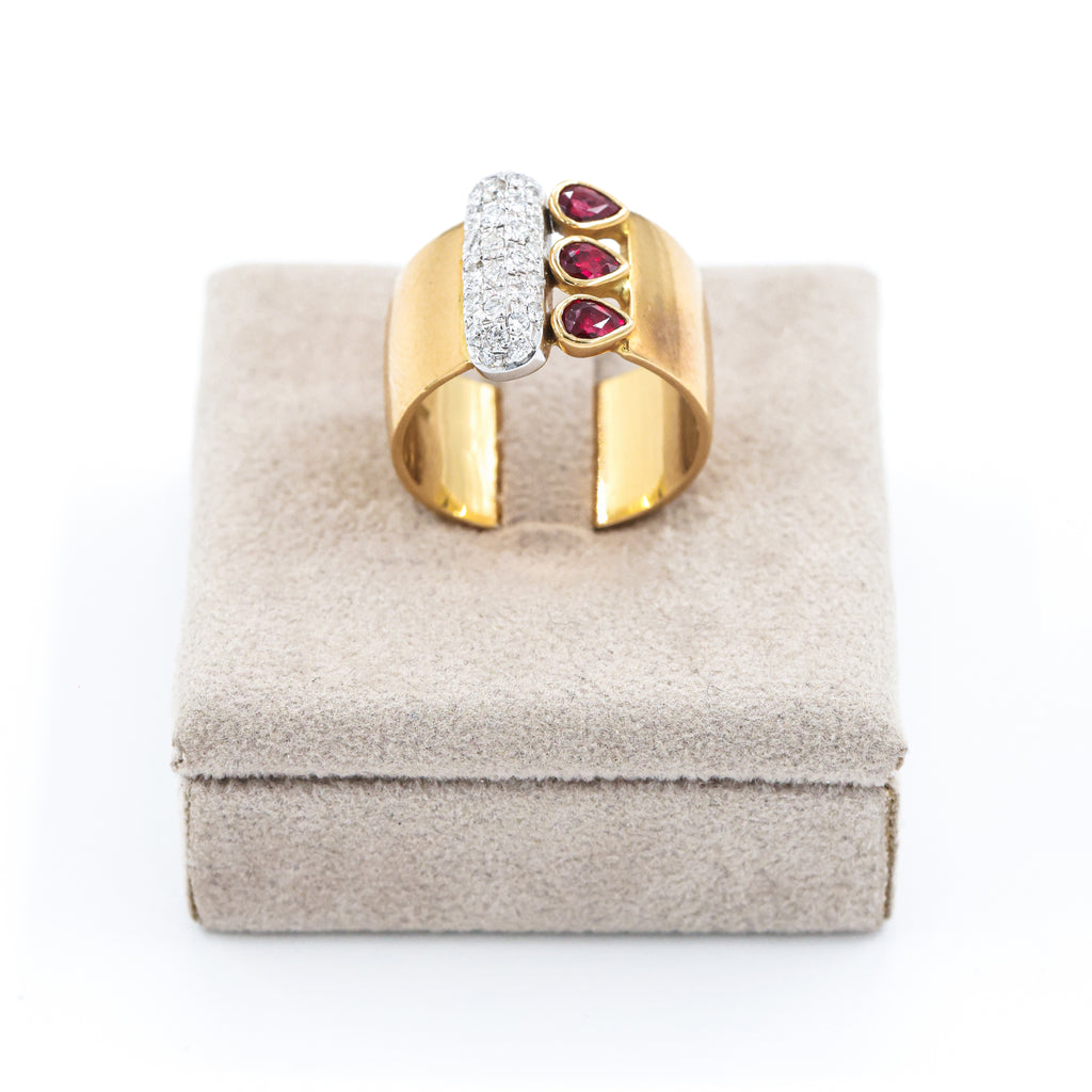 Yellow Gold Band Ring with Rubies and Brilliant Diamonds