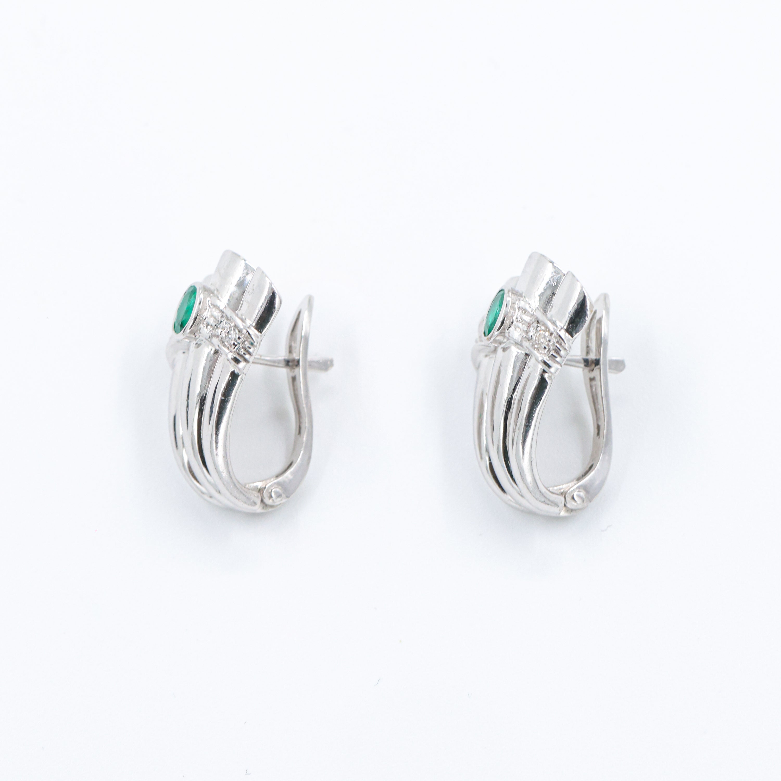 1980s White Gold Earrings with Diamonds and Emeralds