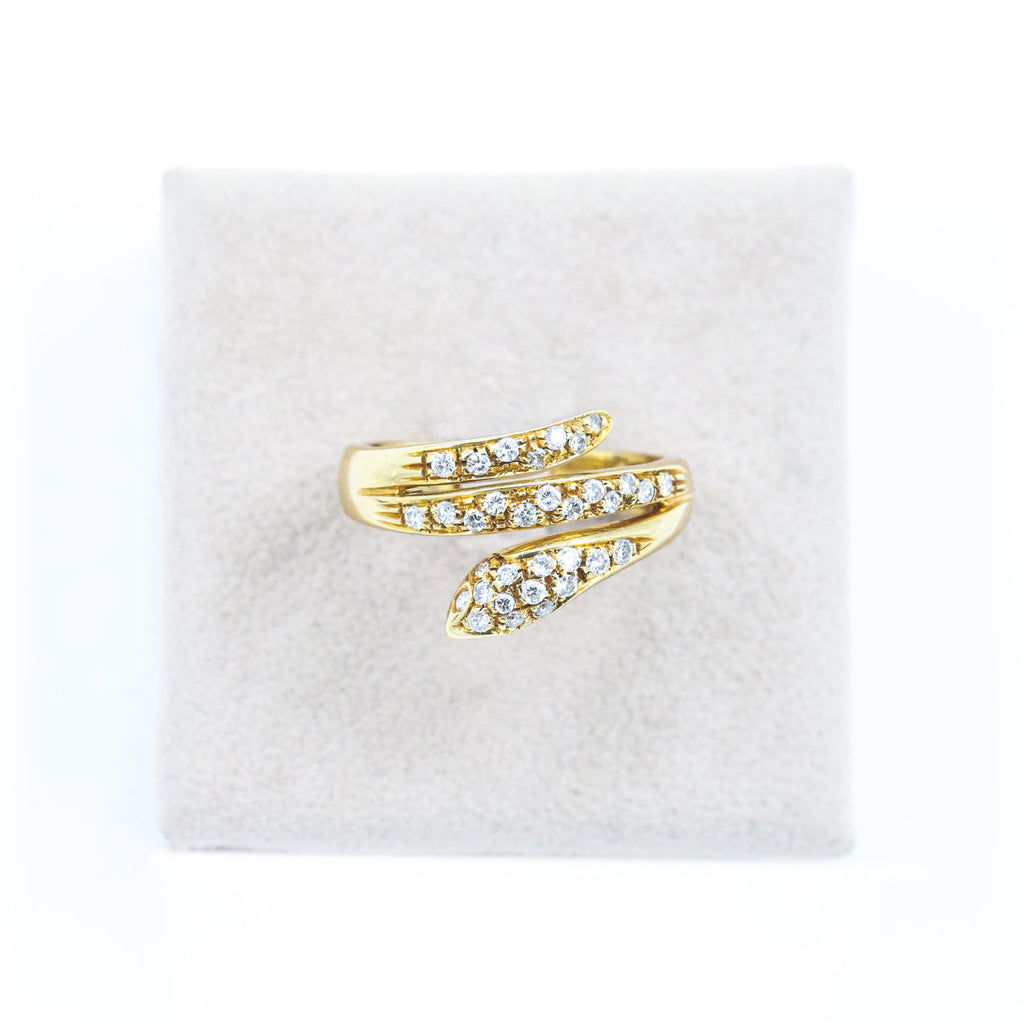 Yellow Gold Band Ring with Brilliant Diamonds