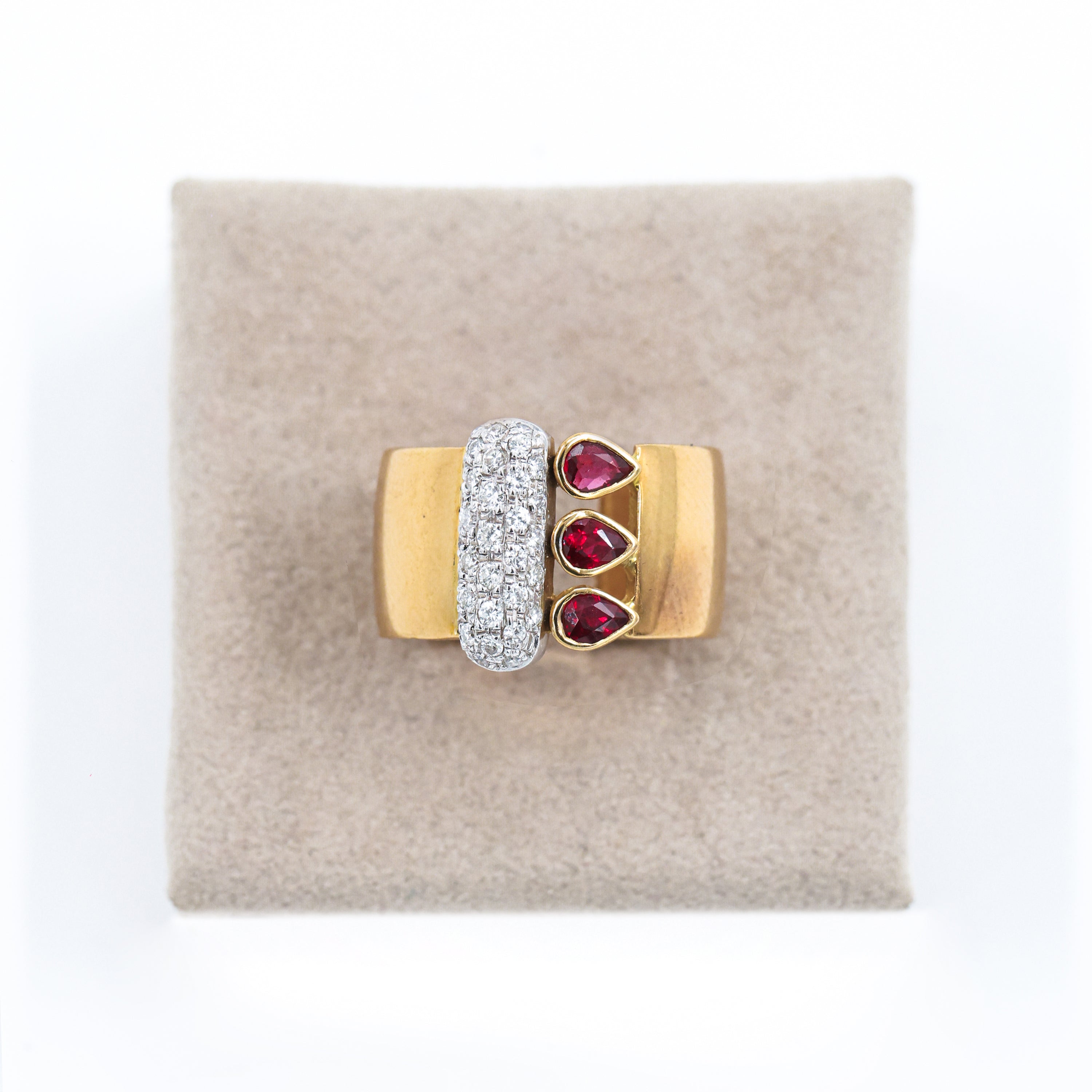 Yellow Gold Band Ring with Rubies and Brilliant Diamonds