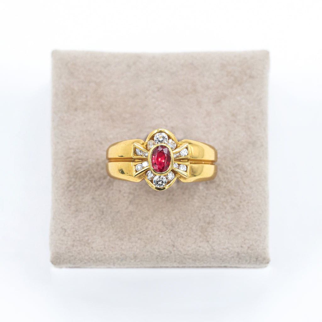 Yellow Gold Ring with Ruby and Brilliant Diamonds