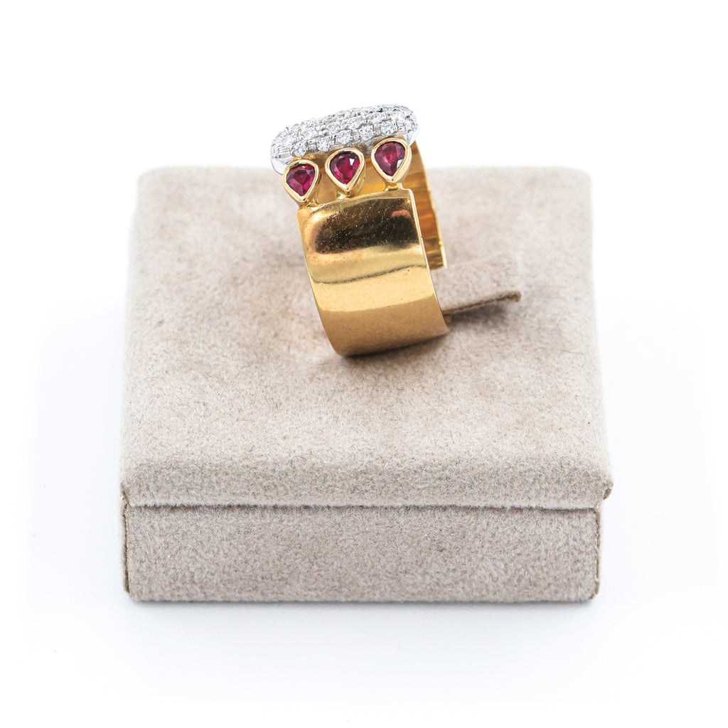 Yellow Gold Band Ring with Rubies and Brilliant Diamonds