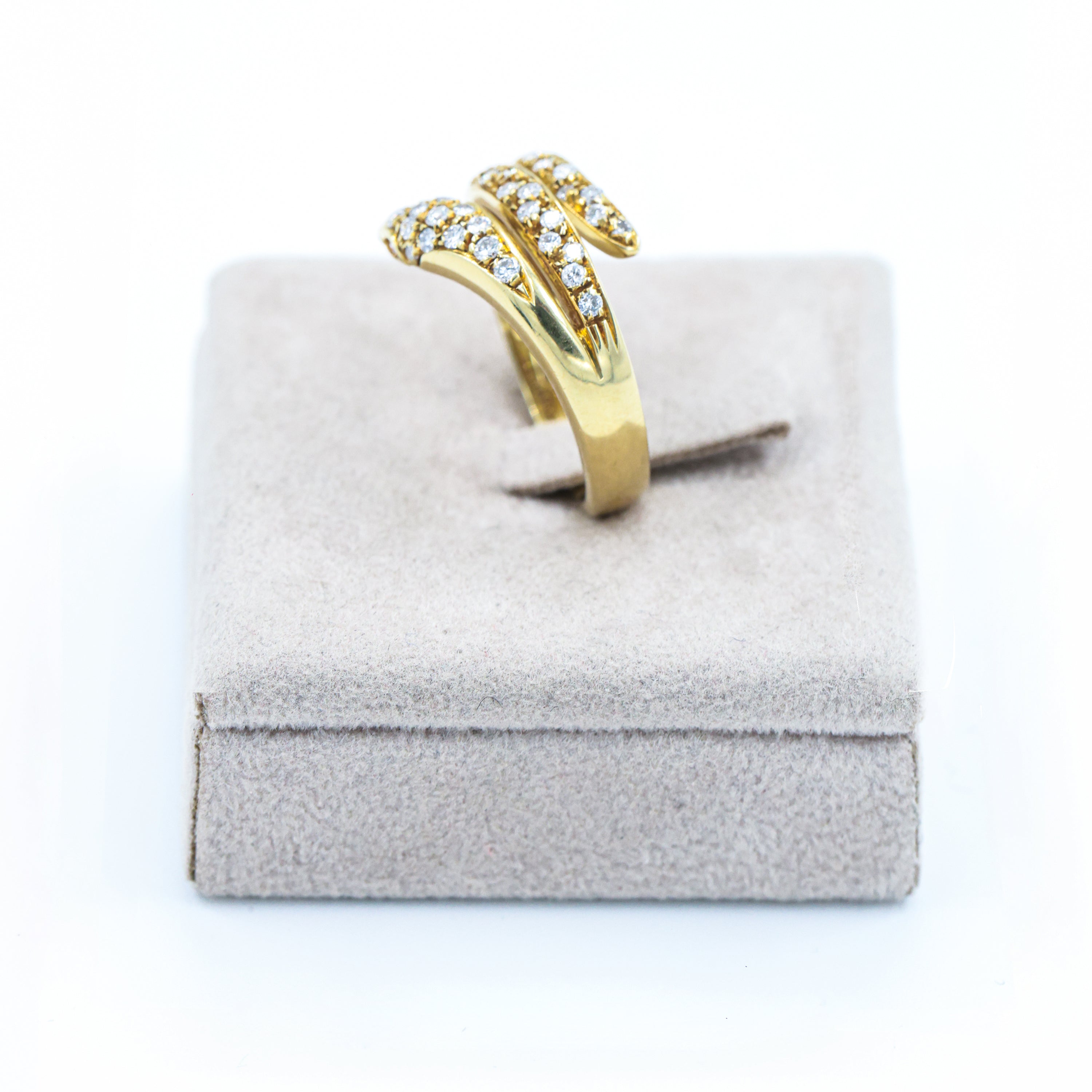 Yellow Gold Band Ring with Brilliant Diamonds